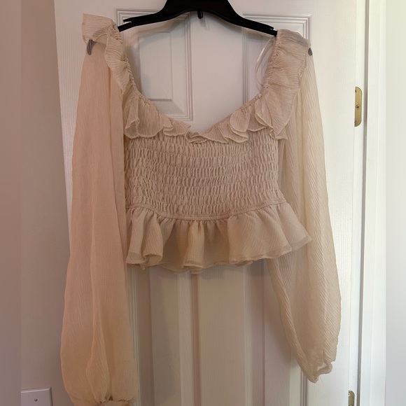 NWT En Saison Cropped Smocked Top Size L - Picture 3 of 6